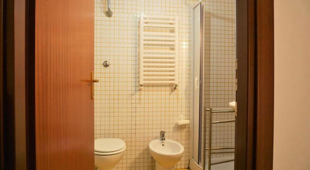 House With Garden And Parking Space In Mergellina Naples Luaran gambar