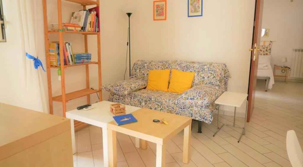 House With Garden And Parking Space In Mergellina Naples Luaran gambar